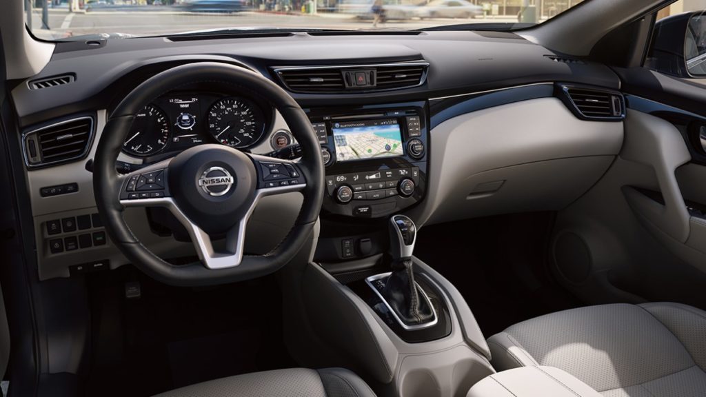 Interior del Nissan Rogue 2018