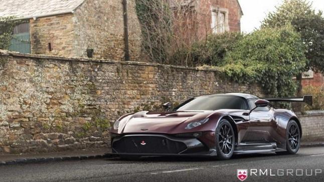El primer Aston Martin Vulcan de calle ya es una realidad