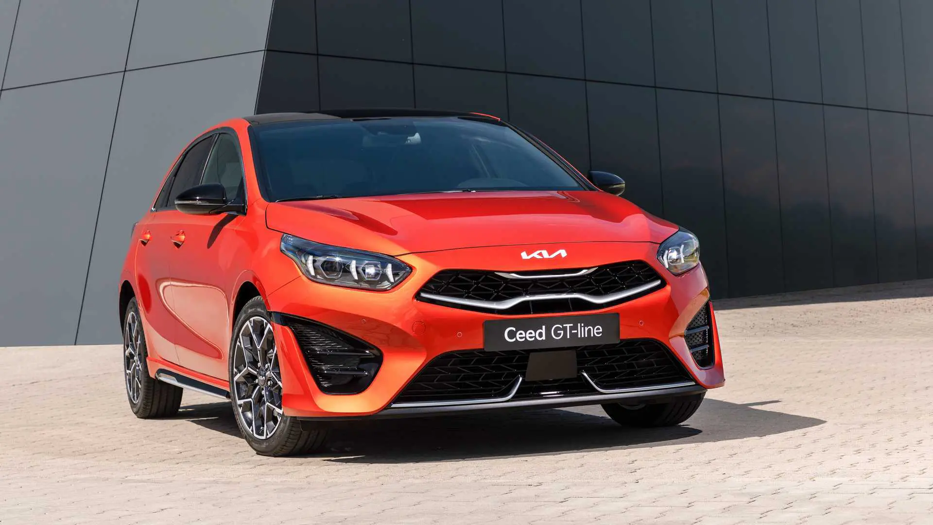 Nuevo Kia Ceed 2021: un restyling con nuevo diseño, logo y tecnología
